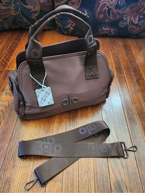 ALO logo Brown/Chocolate women’s handbag with Detachable Strap nwt